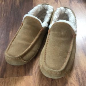 Men’s ugg slippers